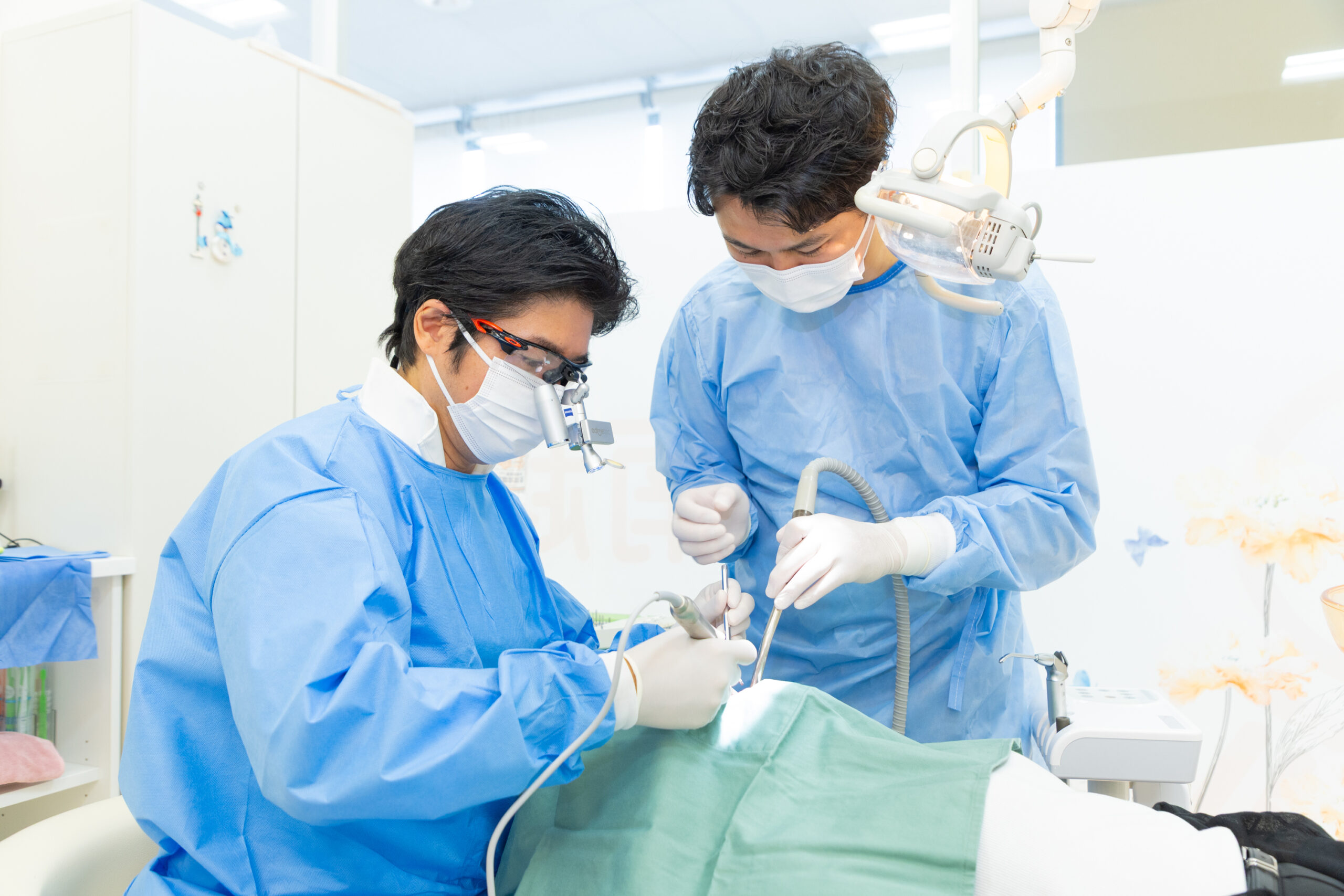 噛み合わせと口元の見え方を考慮した人工歯設計